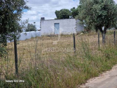 Terreno. rustico, no  torrão do alentejo
