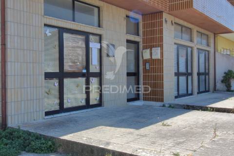 Loja r/chão com garagem com possibilidade de transformar em t1 na gafanha da nazaré