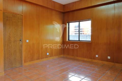 Loja r/chão com garagem com possibilidade de transformar em t1 na gafanha da nazaré