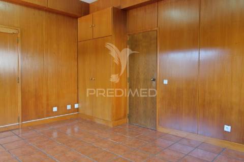 Loja r/chão com garagem com possibilidade de transformar em t1 na gafanha da nazaré