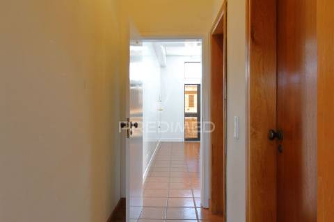 Loja r/chão com garagem com possibilidade de transformar em t1 na gafanha da nazaré