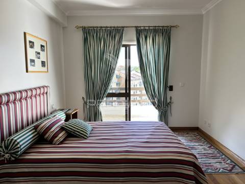 Luxuoso apartamento t5 no coração de leiria com vista para o castelo