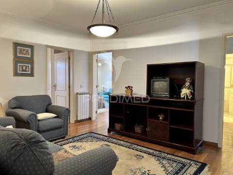 Luxuoso apartamento t5 no coração de leiria com vista para o castelo