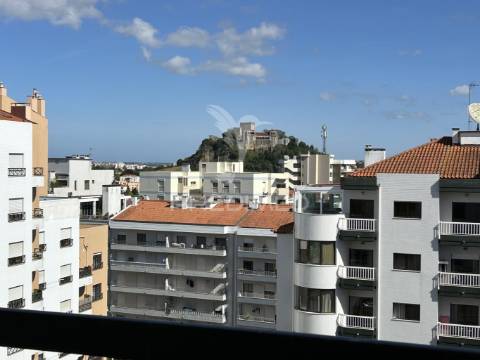 Luxuoso apartamento t5 no coração de leiria com vista para o castelo