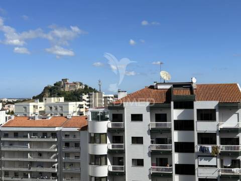 Luxuoso apartamento t5 no coração de leiria com vista para o castelo