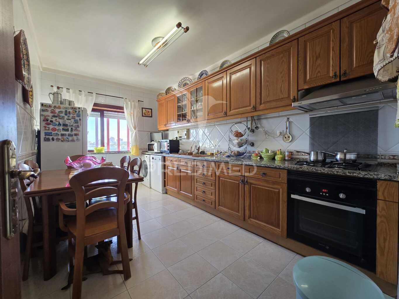 Excelente apartamento t3 com varandas