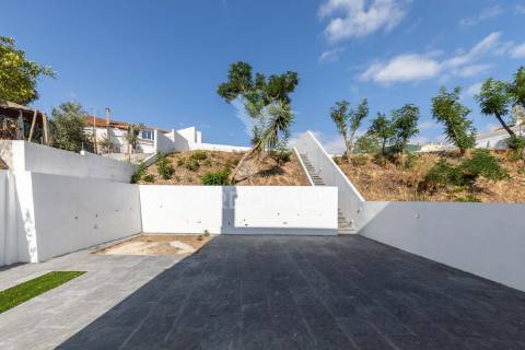 Seixal fantástica moradia t 3 zona residencial com acabamentos modernos