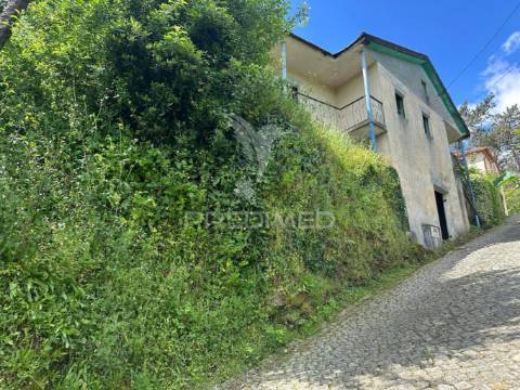 Moradia para restauro