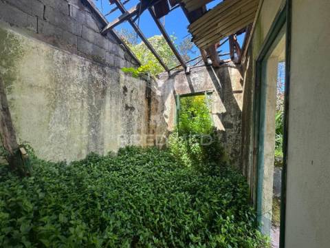 Moradia para restauro