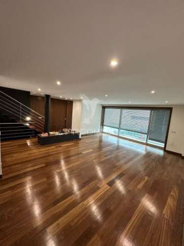 Moradia t4 com piscina em zona premium