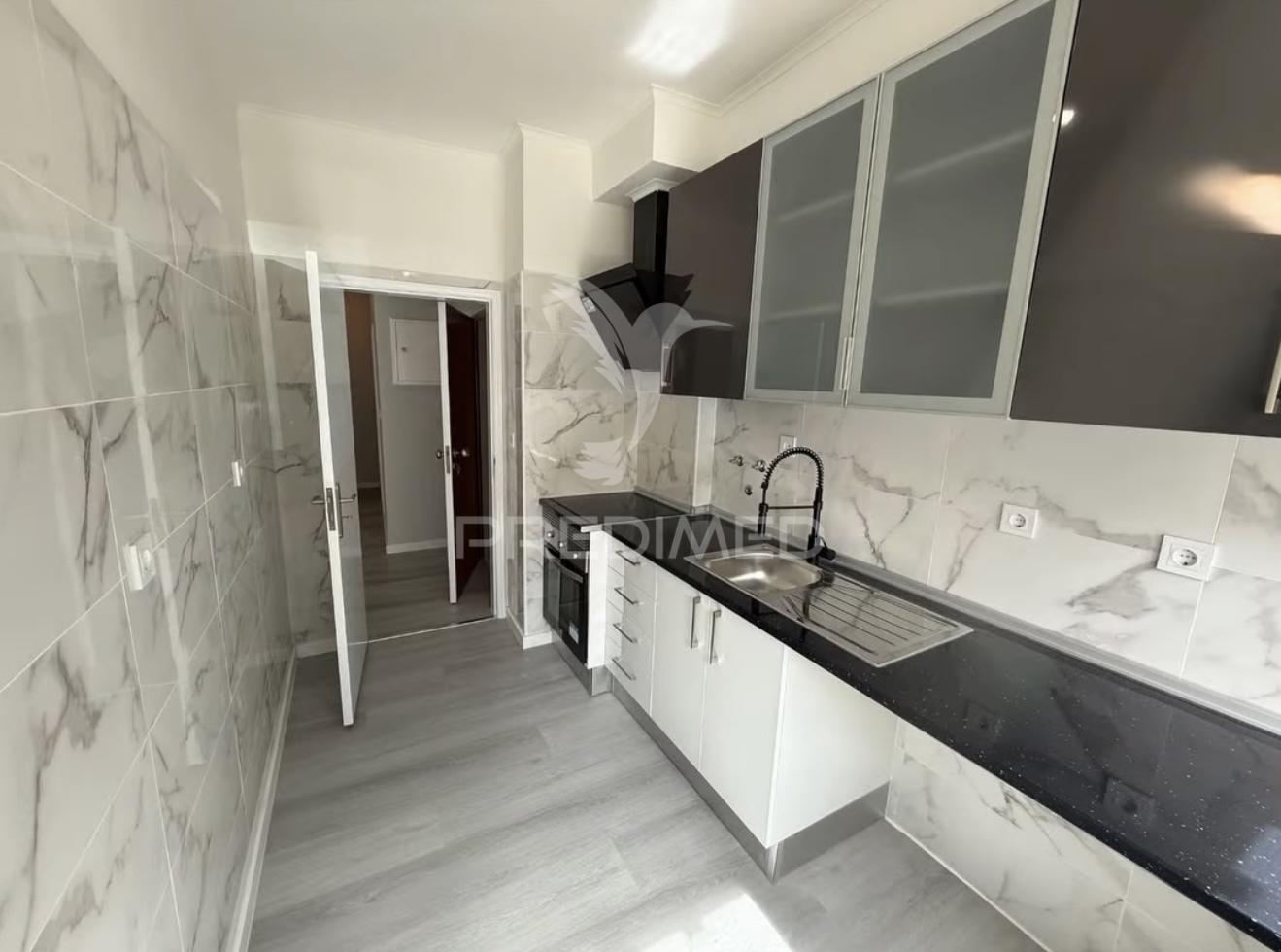 Apartamento t3 loures - lisboa