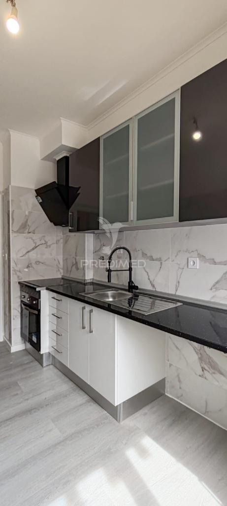 Apartamento t3 loures - lisboa