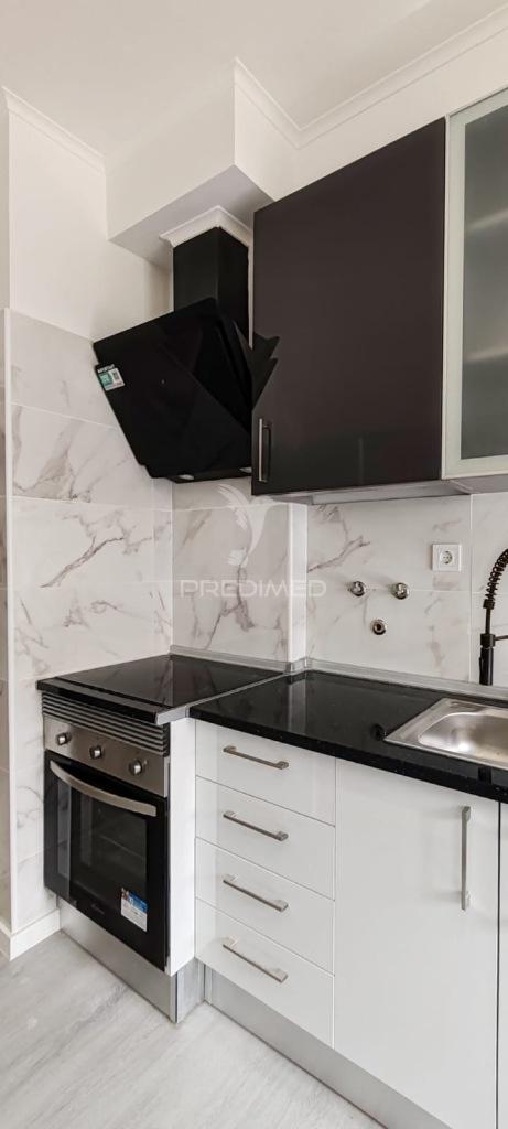 Apartamento t3 loures - lisboa
