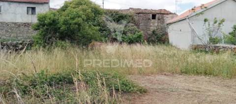 Casa em pedra para reconstrução em murça / vila real