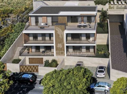 Apartamento t3 duplex na zona da ajuda