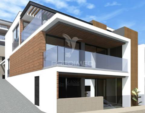 Apartamento t3 duplex na zona da ajuda