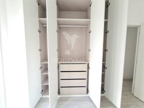 Apartamento t3 com mezzanine e 3 wcs - metro laranjeiras