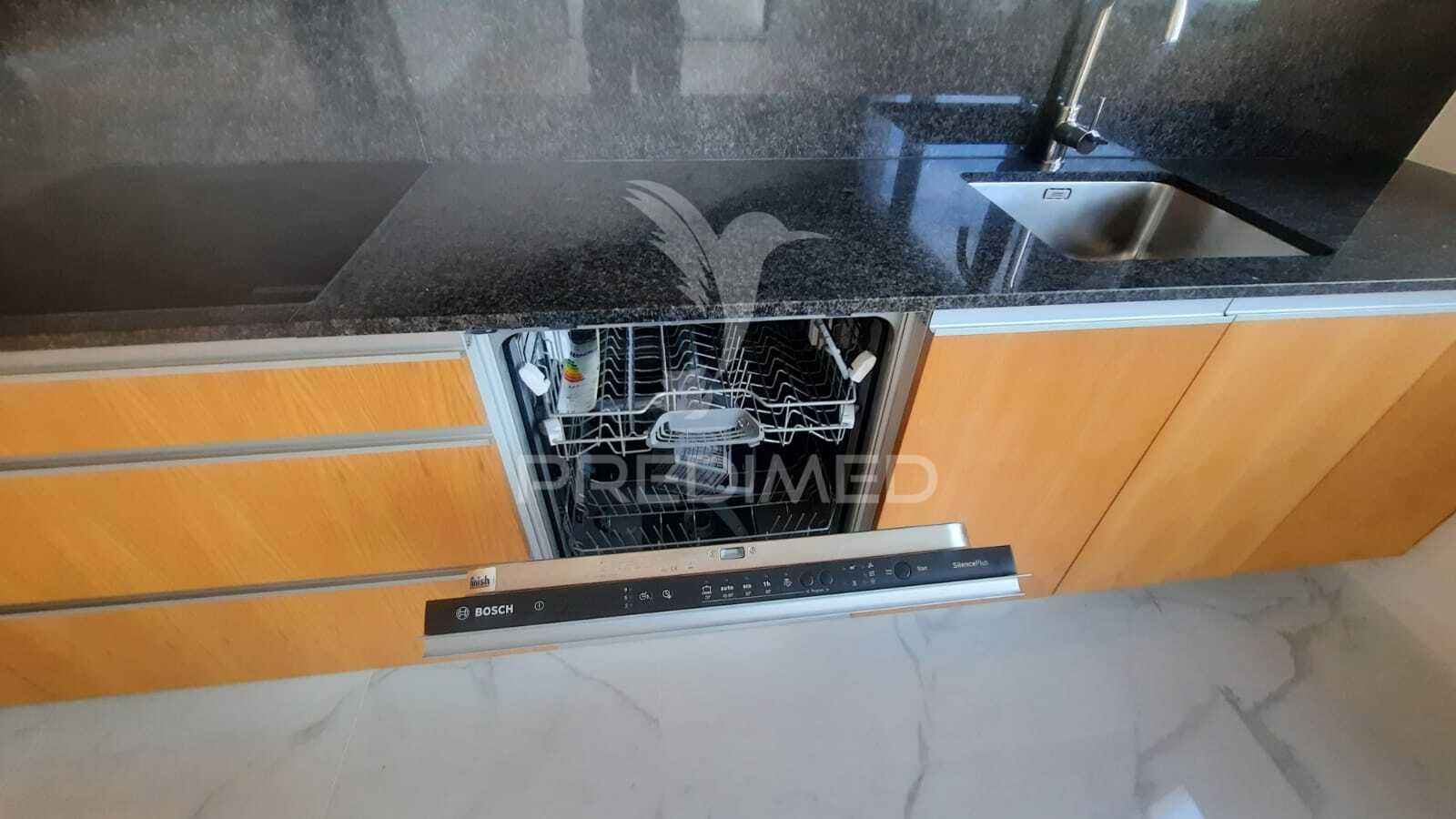 T1 novo com terraço e garagem na seca do bacalhau