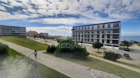T1 novo com terraço e garagem na seca do bacalhau