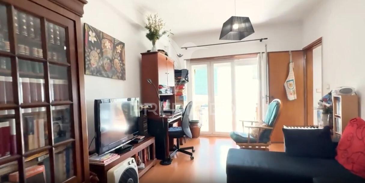 Apartamento t3 na rua antónio nobre -  cacilhas -  almada - 325.000 €