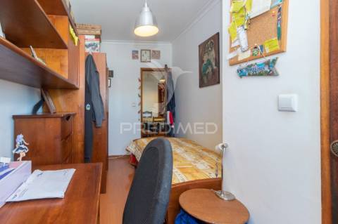 Apartamento t3 na rua antónio nobre -  cacilhas -  almada - 325.000 €