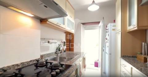 Apartamento t3 na rua antónio nobre -  cacilhas -  almada - 325.000 €