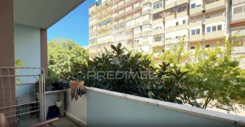 Apartamento t3 na rua antónio nobre -  cacilhas -  almada - 325.000 €
