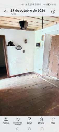 Moradia de campo para recuperar em areias, ferreira do zêzere