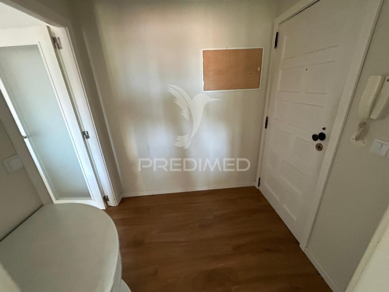 Duplex t2+2 renovado junto ao glicínias plaza – aveiro
