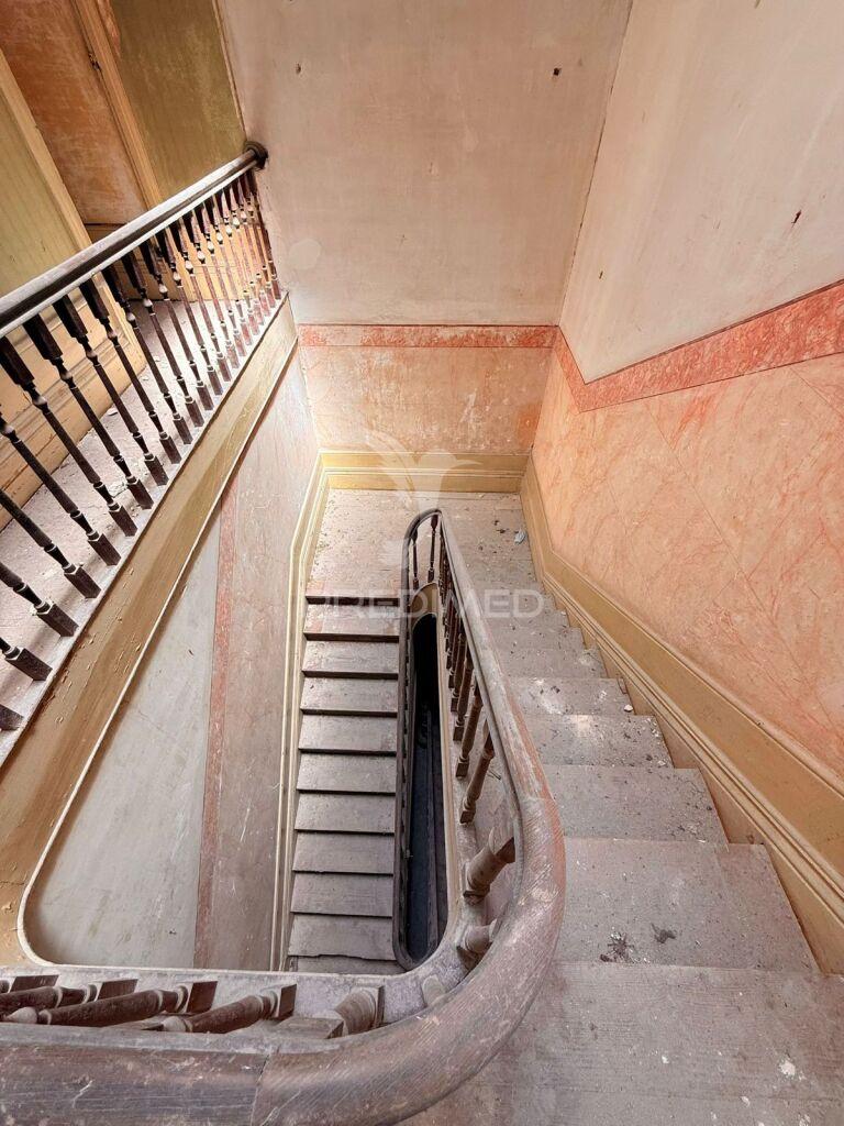 Prédio no centro do porto para restauro