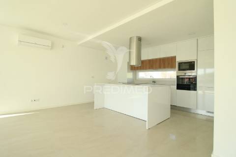 Moradia t3+1, charneca de caparica