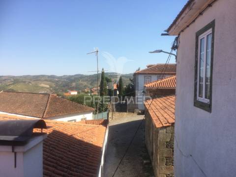 Moradia t4 em  cedovim – vila nova de foz côa