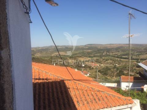 Moradia t4 em  cedovim – vila nova de foz côa