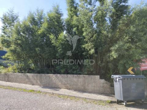 Terreno urbano em azurva