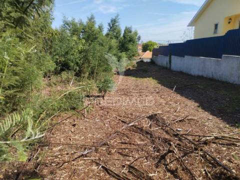 Terreno urbano em azurva