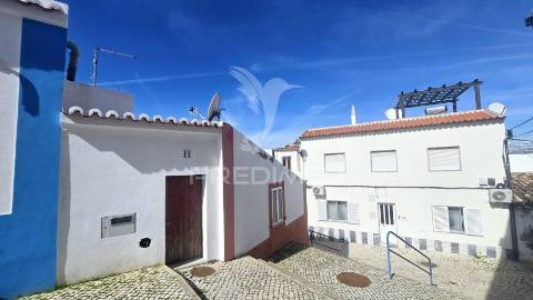 Moradia tradicional t2 no coração de ferragudo