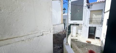 Moradia tradicional t2 no coração de ferragudo