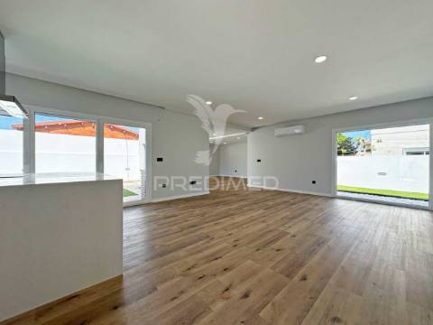 Moradia isolada t3 c/pérgula e 2 suites - pinhal do general