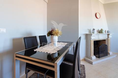 Apartamento t2  com suíte - santa marta do  pinhal - corroios - 289.900 €