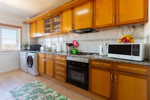 Apartamento t2  com suíte - santa marta do  pinhal - corroios - 289.900 €