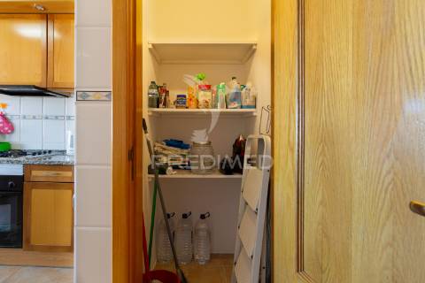 Apartamento t2  com suíte - santa marta do  pinhal - corroios - 289.900 €