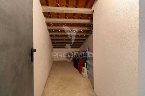 Apartamento t2  com suíte - santa marta do  pinhal - corroios - 289.900 €