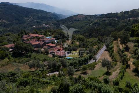 Terreno urbano- cibões & brufe