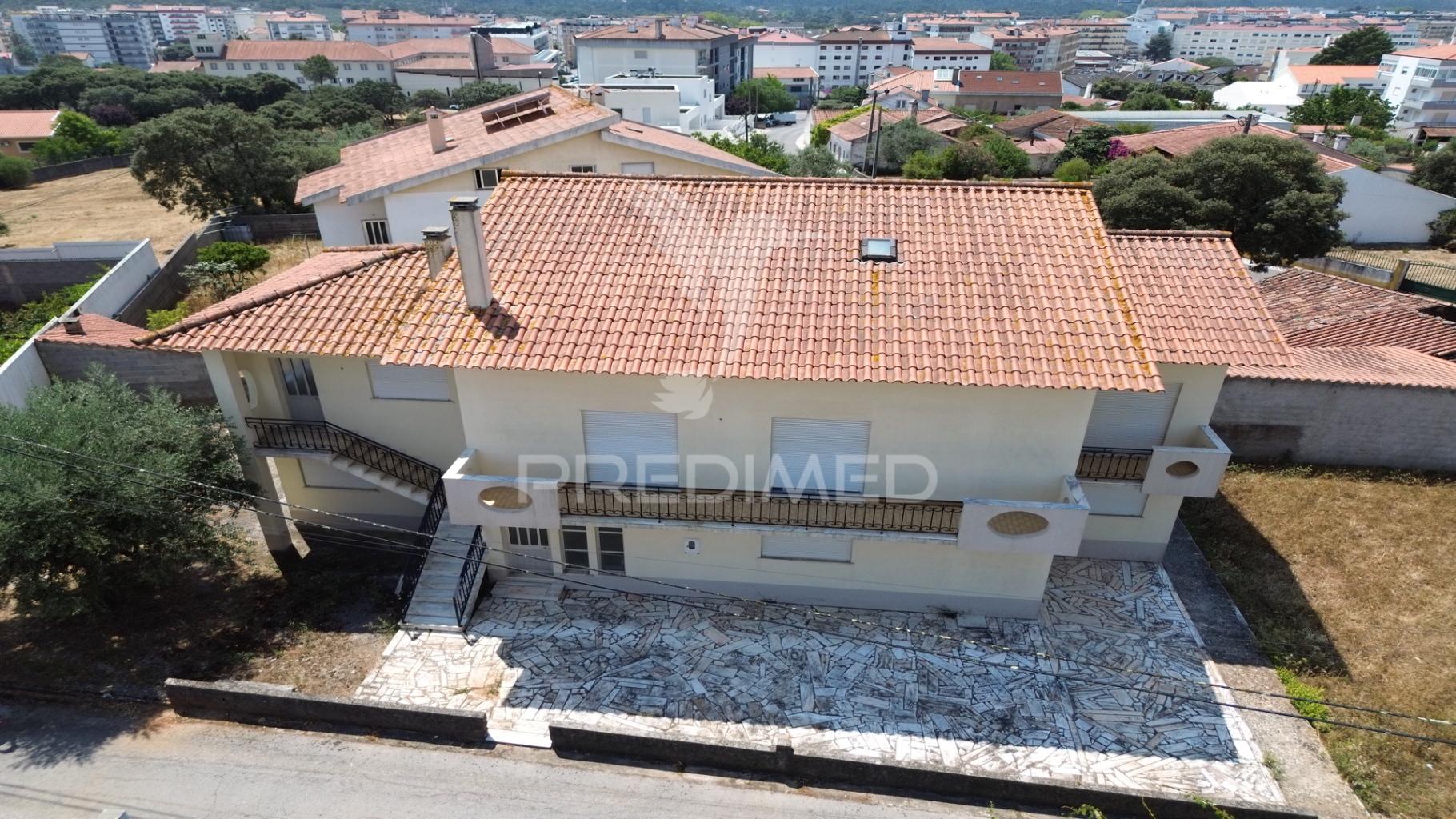 Moradia de sonho no centro de fátima