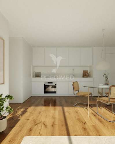 T2 orientação nascente (edifício nasoni porto)