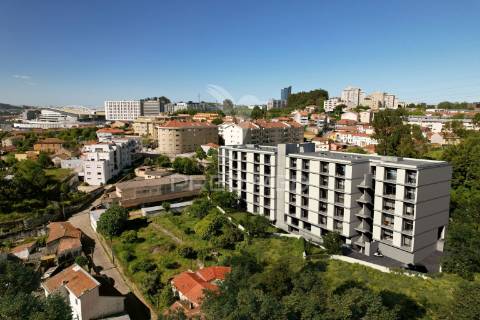 T2 orientação poente  (edifício nasoni porto)