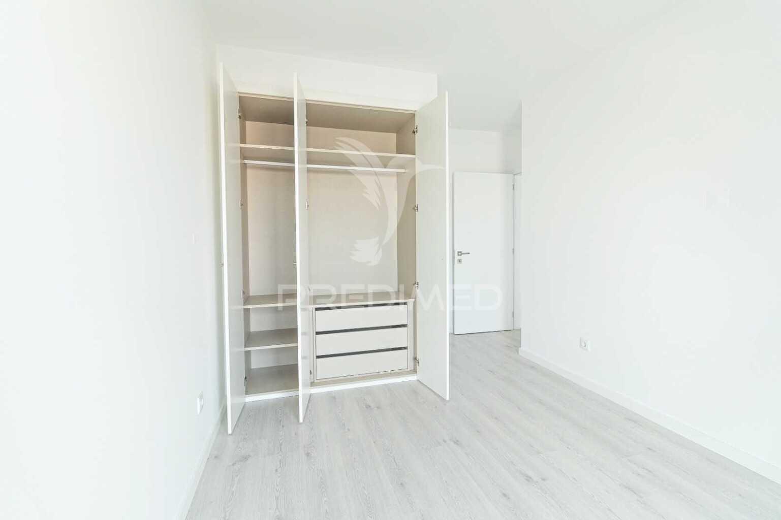 T2 duplex c/parqueamento, churrasqueira