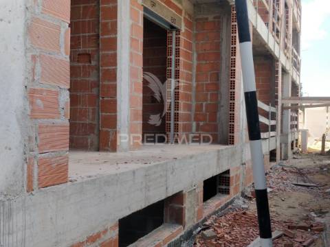 T2 duplex c/parqueamento, churrasqueira