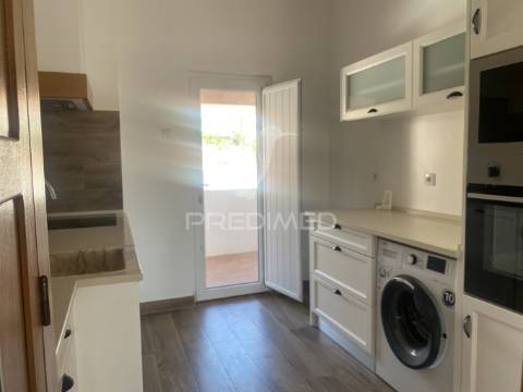 Moradia t3 com terraço em santiago do cacém