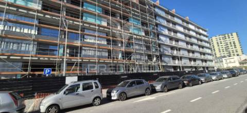 T1 novo, condomínio fechado